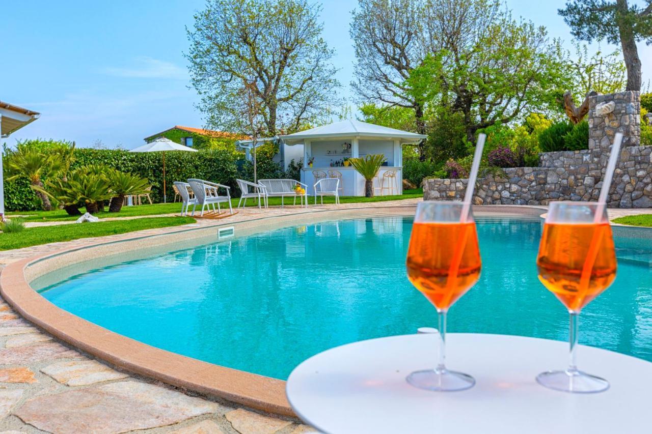 Amore Rentals - Resort Ravenna - Villa Cavaliere マッサ・ルブレンセ エクステリア 写真