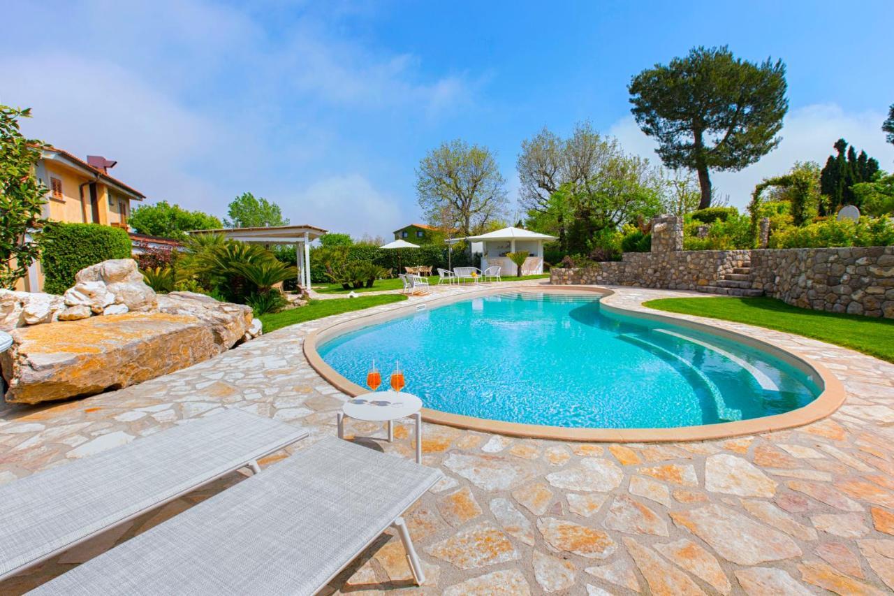 Amore Rentals - Resort Ravenna - Villa Cavaliere マッサ・ルブレンセ エクステリア 写真