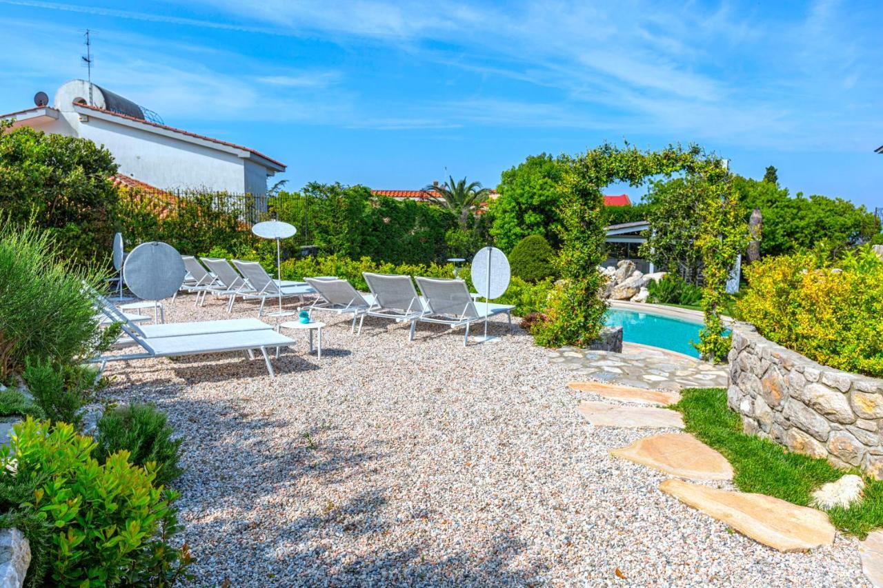 Amore Rentals - Resort Ravenna - Villa Cavaliere マッサ・ルブレンセ エクステリア 写真